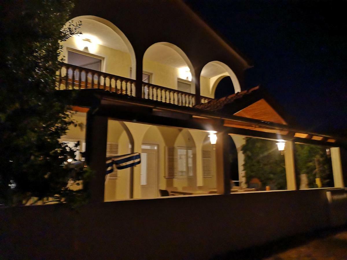 Apartments Jasna Привлака Екстер'єр фото